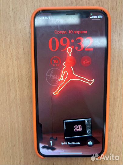 iPhone X, 64 ГБ