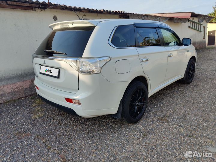 Mitsubishi Outlander 2.0 AT, 2013, 195 000 км