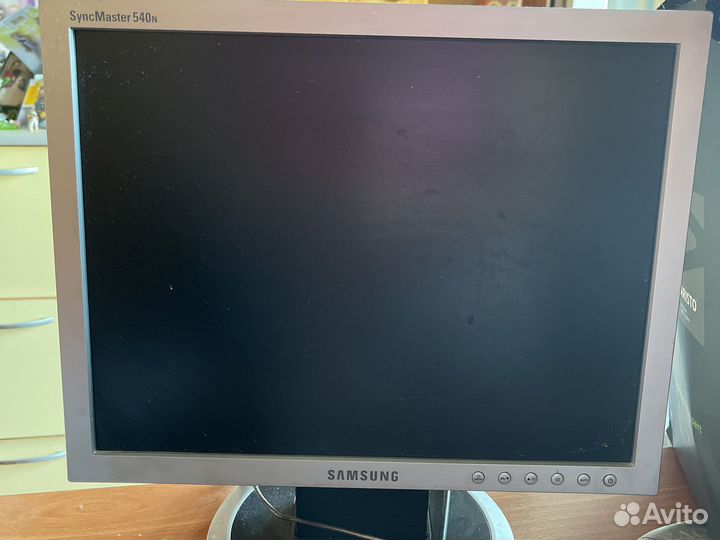 Монитор Samsung 540