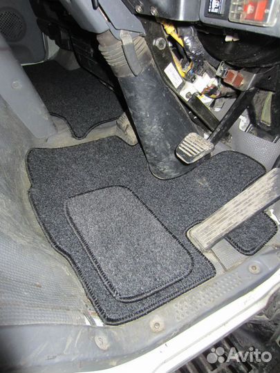 Коврики в салон Isuzu Elf (1993-2006)