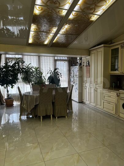 4-к. квартира, 135,5 м², 4/4 эт.