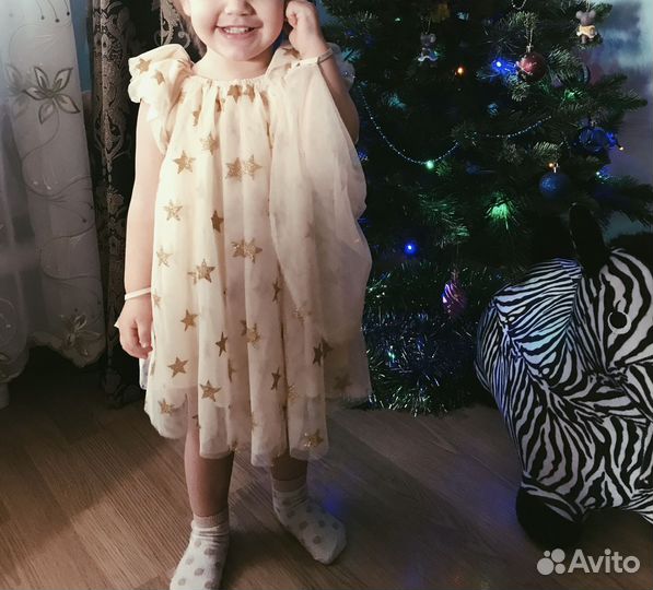 Платье на девочку нарядное