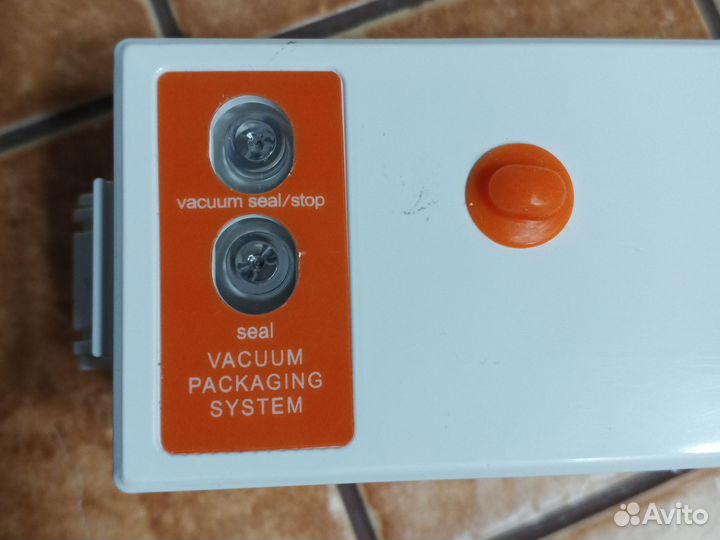 Вакуумный упаковщик новый