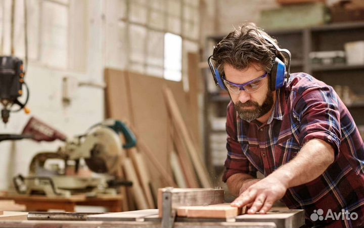 Столяр плотник