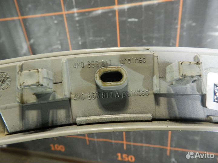 Накладка крыла заднего левого - Audi Q7 4M