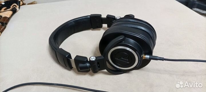 Наушники Audio-technica ATH-M50s