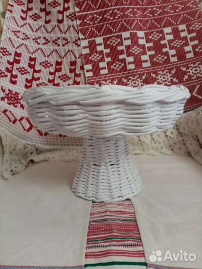 Конфетница из бумажной лозы