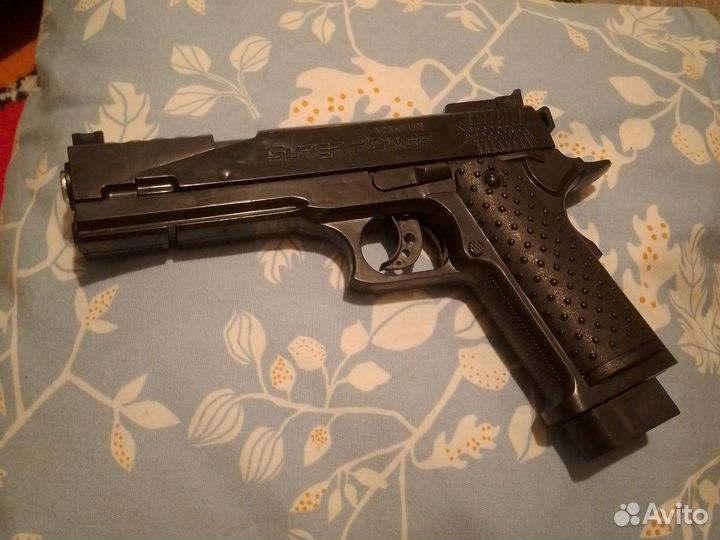 Пистолет игрушка