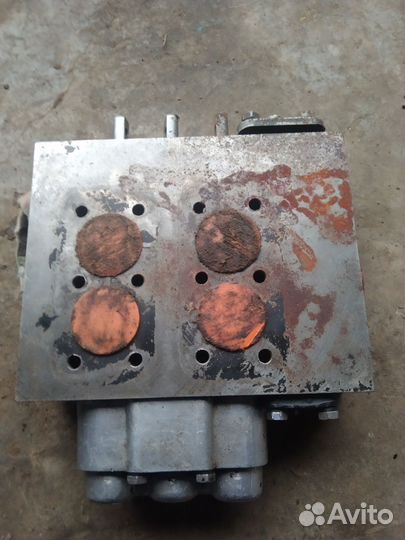 Распределитель р 100