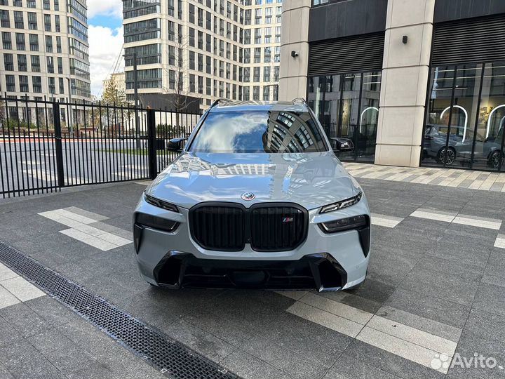 BMW X7 4.4 AT, 2022, 9 798 км