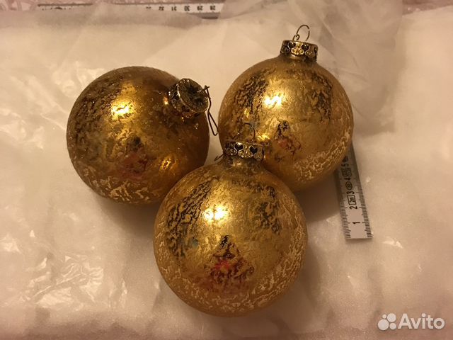 Стеклянные елочные игрушки