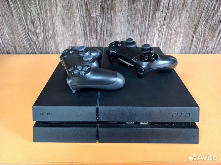 Японская Sony Playstation 4 500gb+ 2 геймпада
