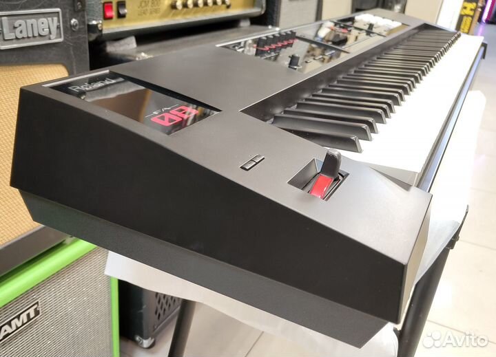 Рабочая станция 88 клавиш Roland FA-08
