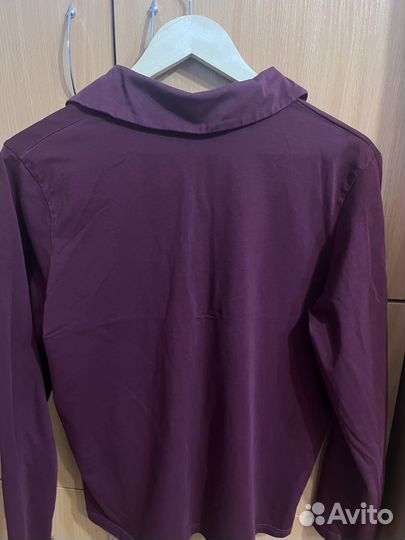 Лонгслив поло однотонный базовый с вырезом