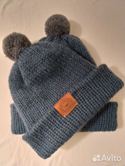 Шапка ручной работы с именной нашивкой (подворот)