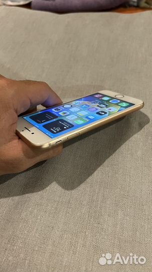 iPhone 8, 64 ГБ
