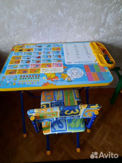 Детский стол и стул
