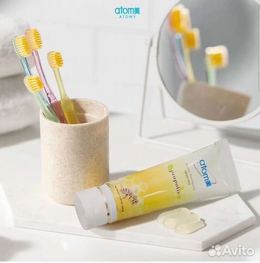 Зубная щетка