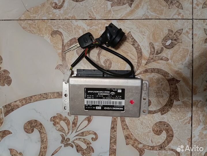 Блок эбу с замком зажигания и рулевой колнокой