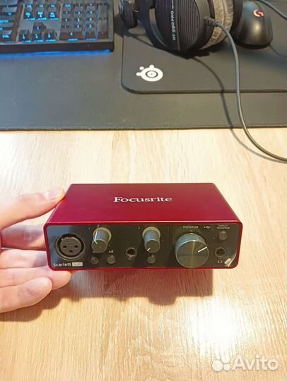 Внешняя звуковая карта focusrite Scarlett solo 3