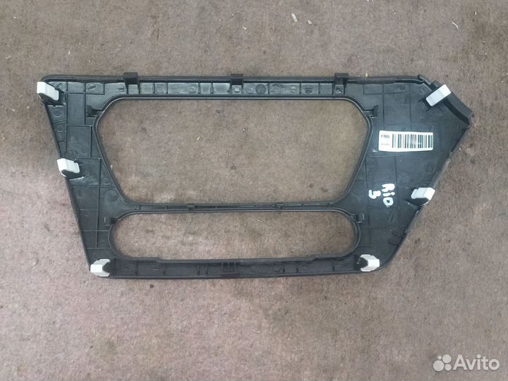 Рамка магнитолы kia rio 3
