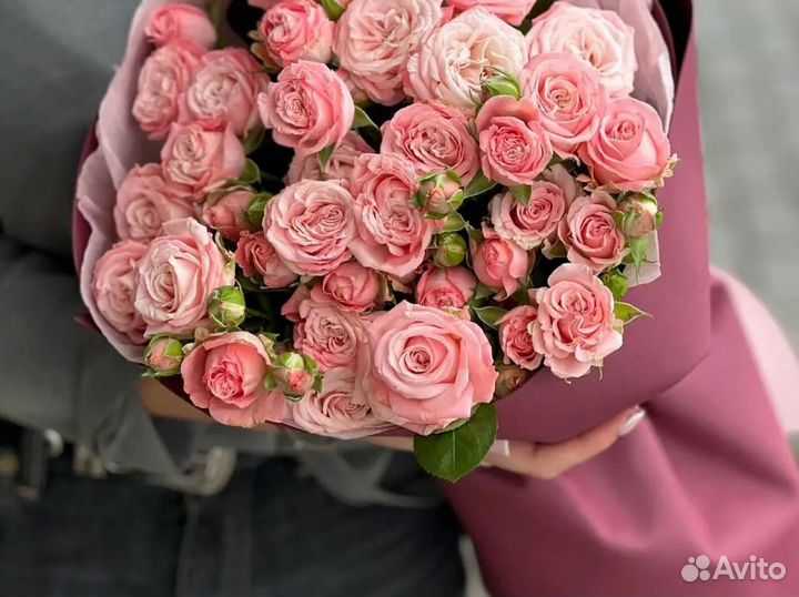 Букет пионовидных роз