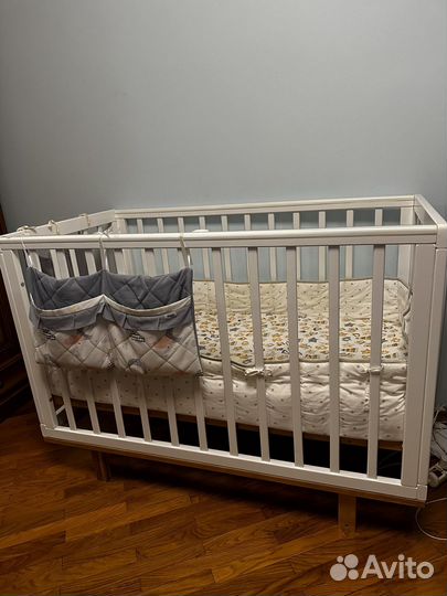 Детская кроватка