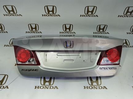 Honda civic 4D крышка багажника сборе