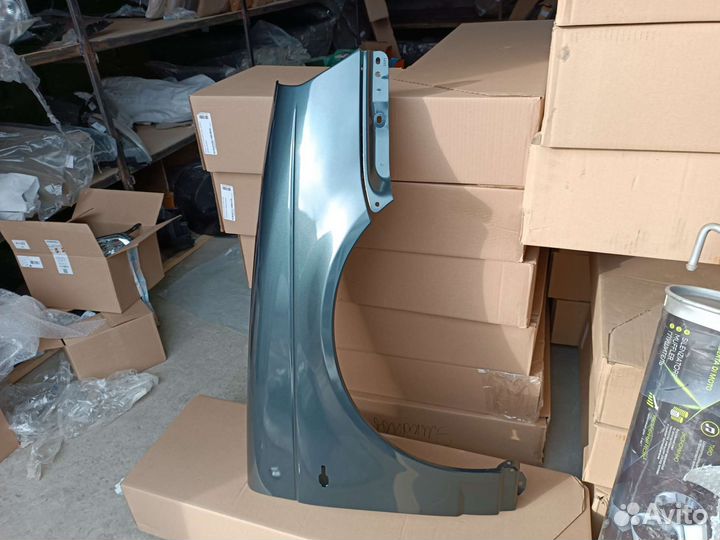 Крыло приора правое серый стальной (жимолость)