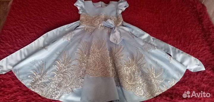 Платье на девочку