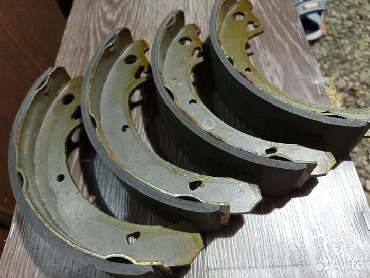 Тормозные колодки задние