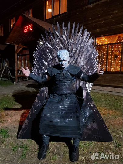 Трон из фильма Игра престолов