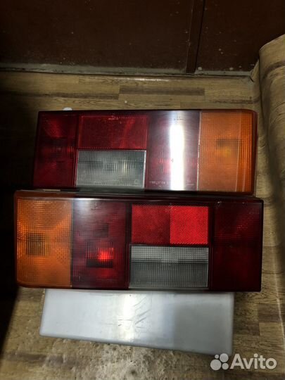 Продам задние фонари