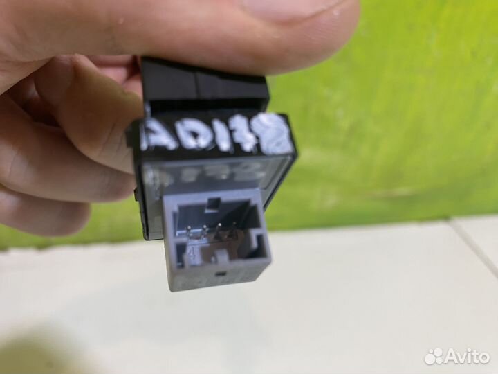 Кнопка стеклоподъемника Audi Q7 4F0959855