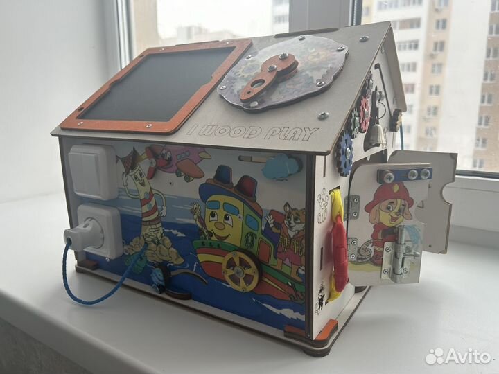 Бизиборд домик со светом большой