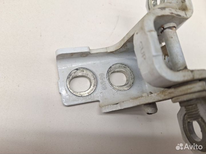 Петля двери задней левой верхняя Renault Fluence