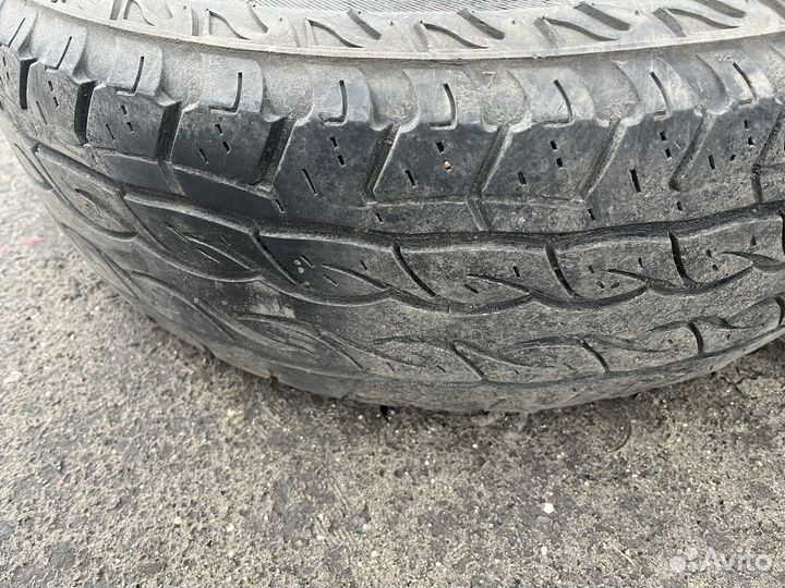 Kumho Road Venture AT 825 235/70 R16