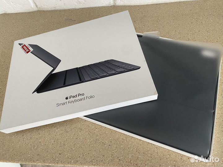 iPad Pro smart keyboard Folio