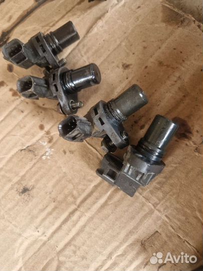 Датчик распредвала Subaru Forester Impreza Legacy