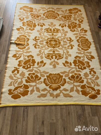 Одеяло из верблюжей шерсти