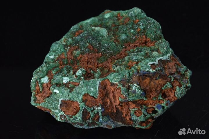 Азурит, плисовый малахит, лимонит. Лот №873