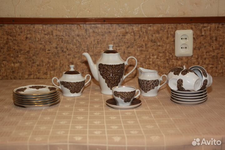 Кофейный сервиз и тарелки Рига