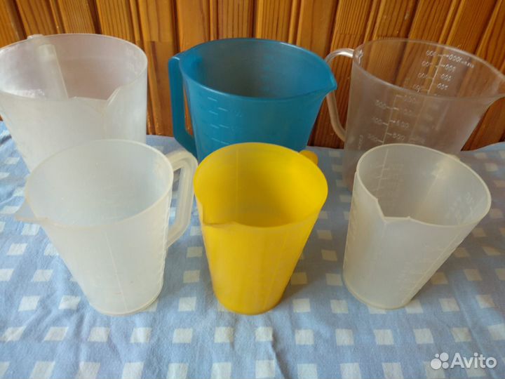 Посуда пластиковая мерные кружки