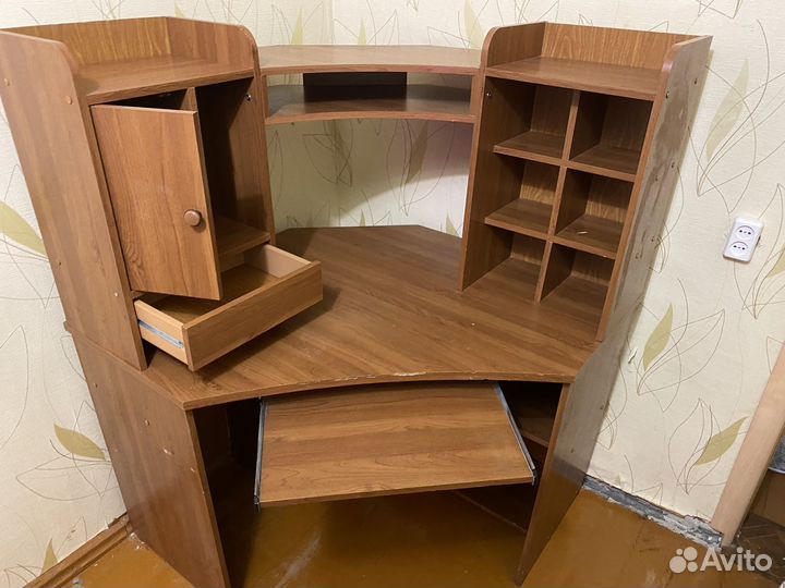 Компютерный стол