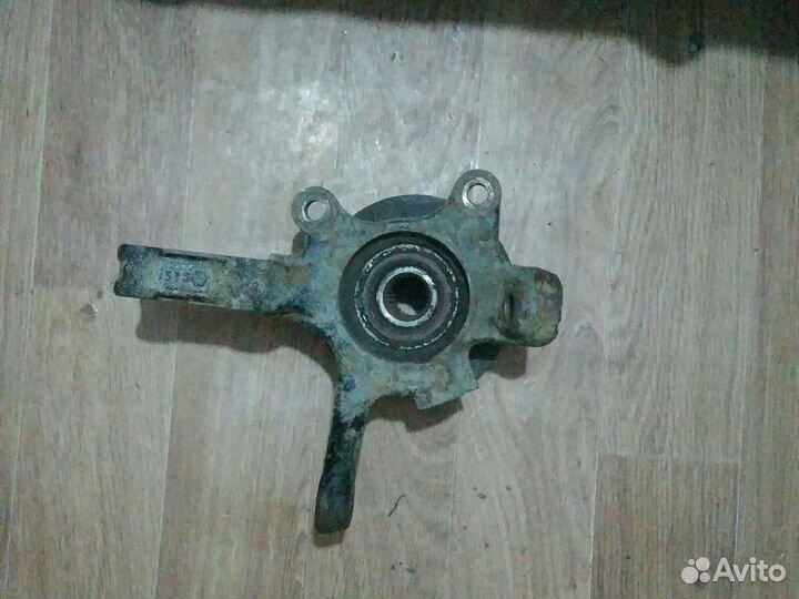 Кулак поворотный