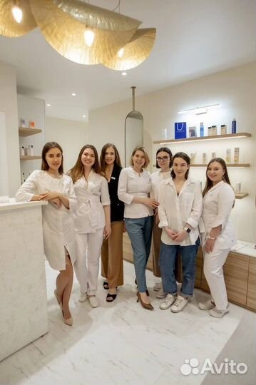 Администратор в студию косметологии