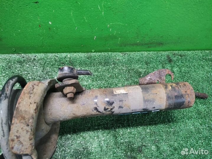 Стойка амортизатора передняя левая Mazda 3 (BK) 2