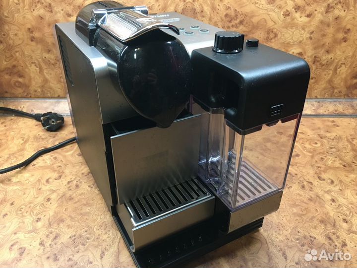 Капсульная кофемашина DeLonghi en520 S с капучинат