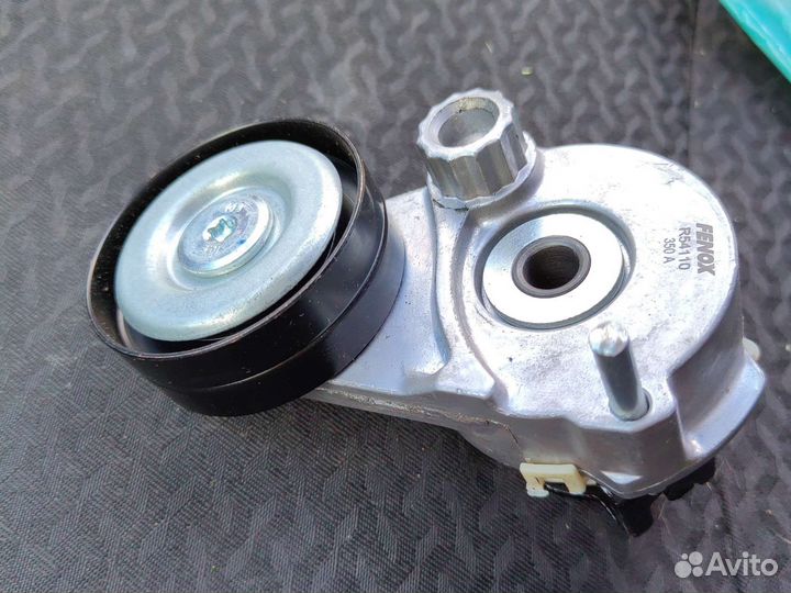 Натяжитель приводного ремня