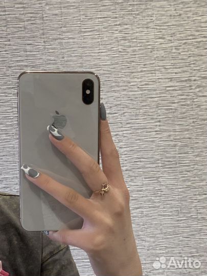 Телефон iPhone xs max